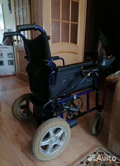 Инвалидная коляска с электроприводом