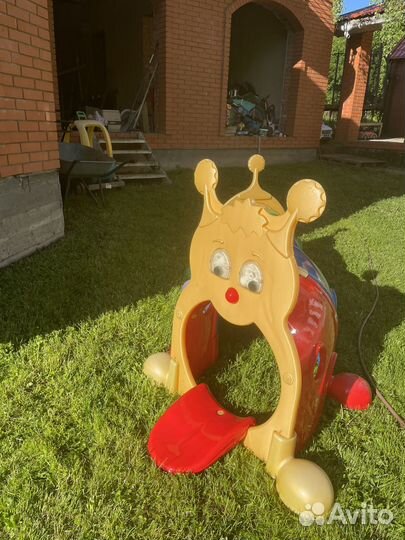 Уличная игрушка гусеница для ползания