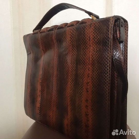Сумка из змеиной кожи