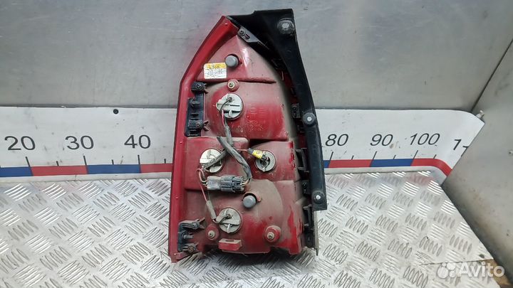 Фонарь задний правый hyundai tucson JM 2005