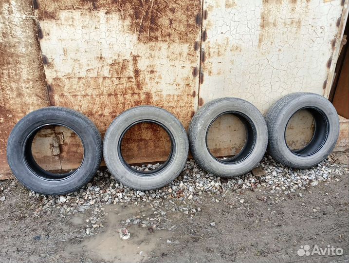 Bridgestone Dueler H/T D687 225/65 R17 101H