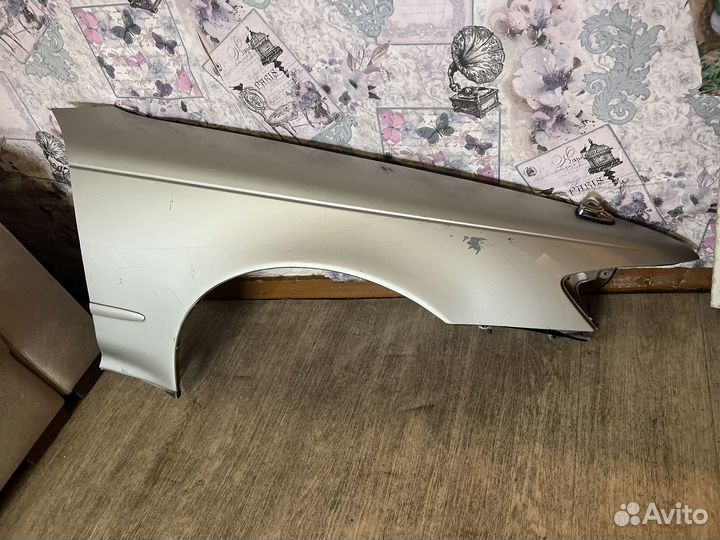 Крыло правое mark 2 90 кузов