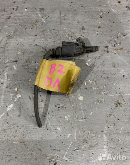 Датчик ABS передний правый Volkswagen Passat B7