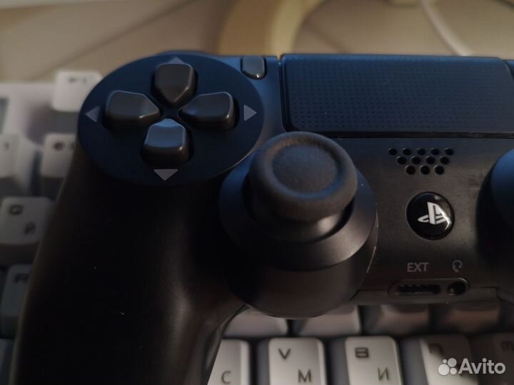 Геймпад беспроводной PlayStation DualShock 4