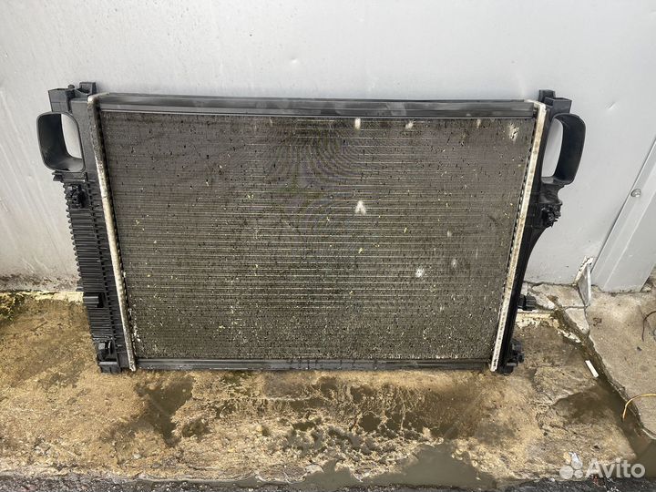 Радиатор основной охлаждения Mercedes-Benz W221