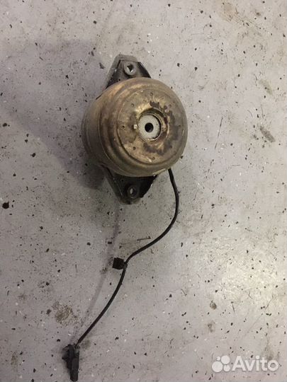 Подушка двигателя правая на Mercedes GLS 166