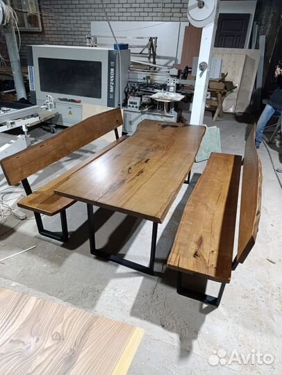Стол со скамейками