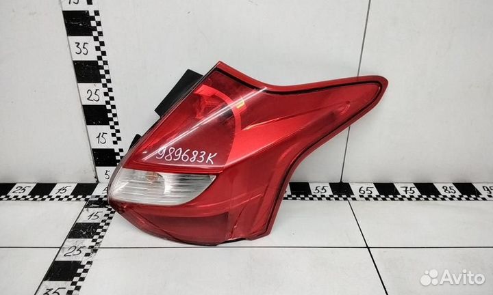 Фонарь правый Ford Focus 3 Hatchback