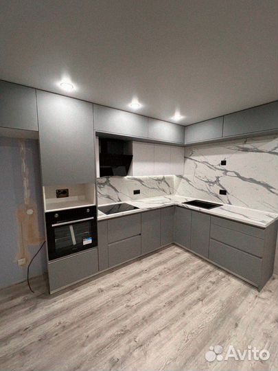 Кухня на заказ угловая кухонный гарнитур