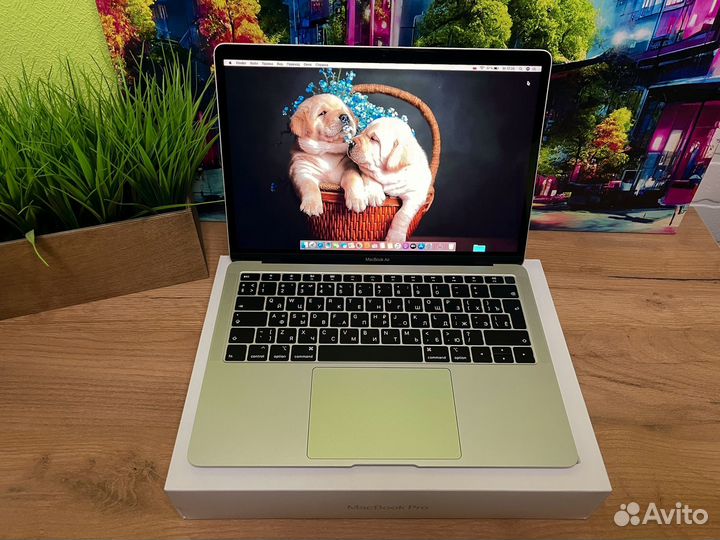 Macbook air 13 2019 retina 8 gb 256gb