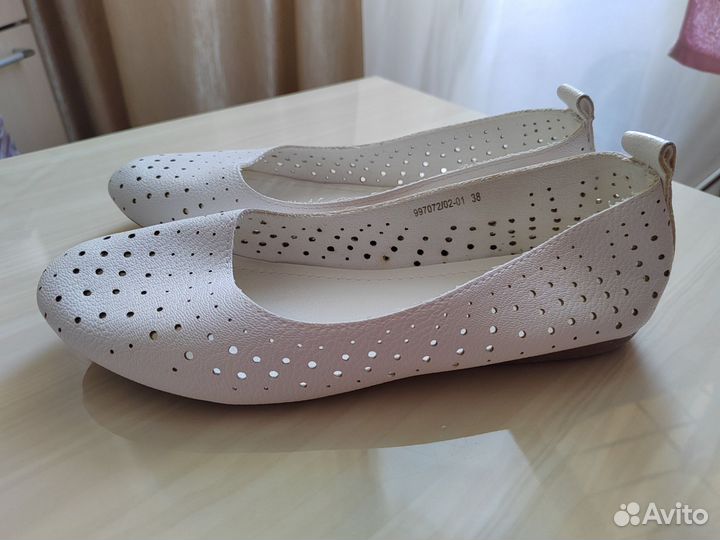 Балетки белые 38