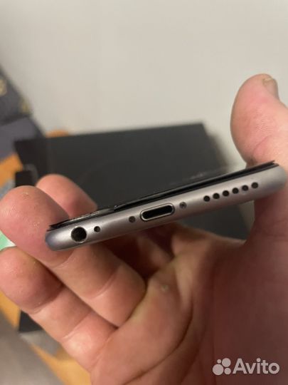 Телефон iPhone 6s
