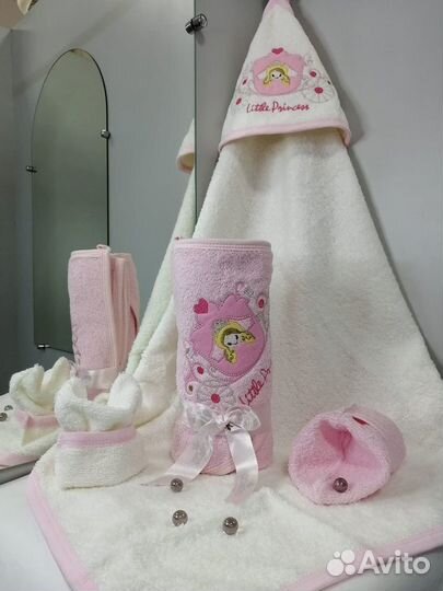 Полотенце-уголок с варежкой детский