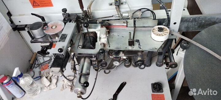 Кромкооблицочный станок Holzher