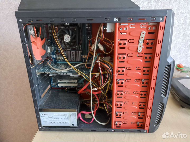 Системный блок с монитором