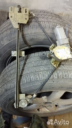 Стекло- подъемник Ваз