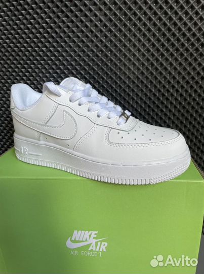 Кроссовки Nike air Force 1 luxe