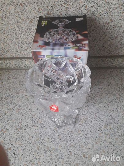 Ваза на ножке новая