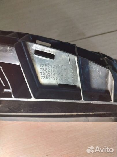 Кронштейн рейлинга передний левый Renault Duster