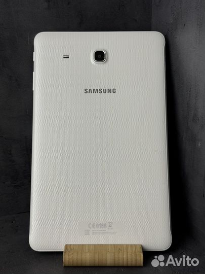 Планшет Galaxy Tab E 9.6 (SM-T561)