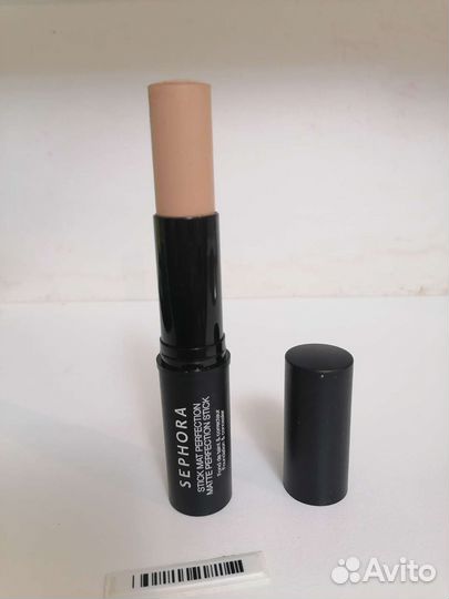 Матирующая тональная основа в стике Sephora