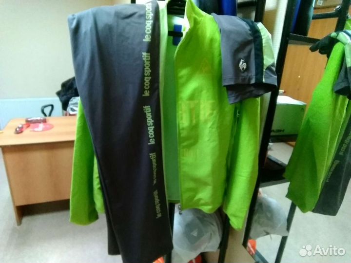 Спортивный костюм женский