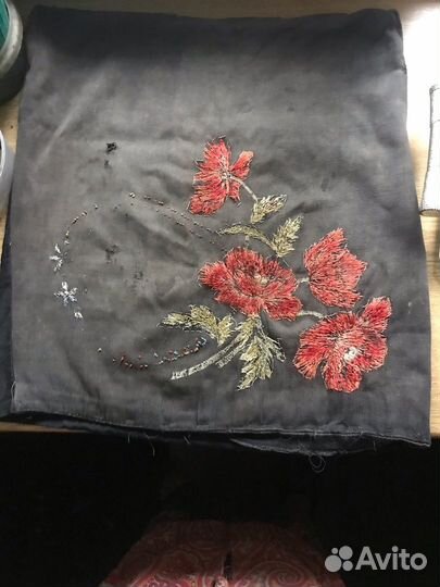 Вышивка на наволочке на диванную подушку, СССР