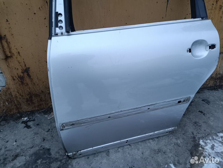 Дверь задняя левая Volkswagen Passat B5+