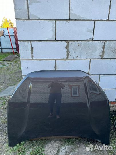 Продам капот LADA vesta