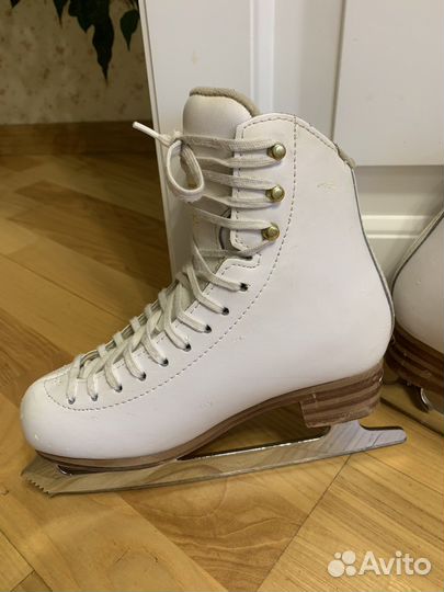 Фигурные коньки jackson elle