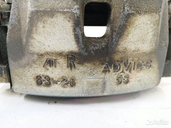 Суппорт передний правый Toyota Camry XV50 2AR-FE