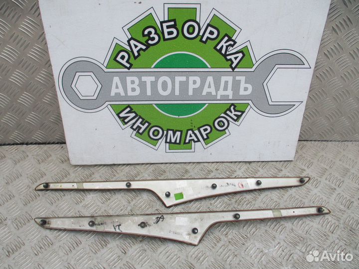 Накладка дверной обшивки (дерево) MB W210 1999г