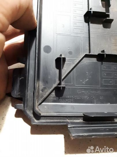 Крышка блока предохранителей Opel Corsa D 2006-20