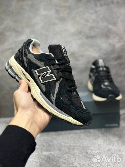 Темные New Balance 1906