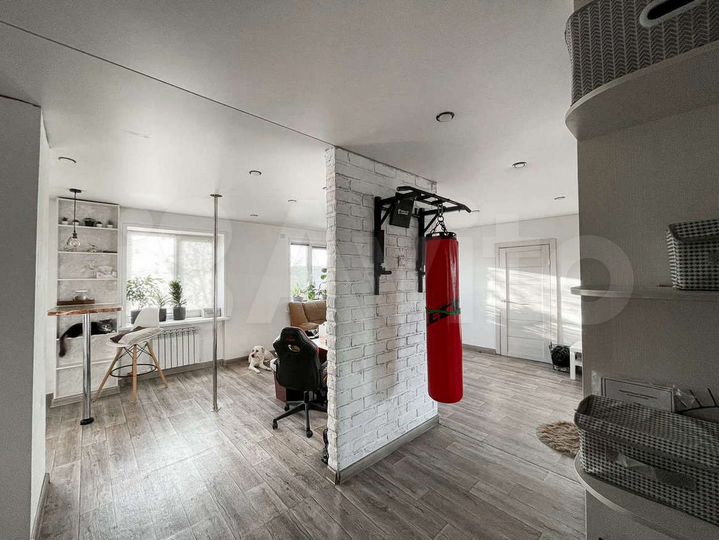 3-к. квартира, 65 м², 3/5 эт.