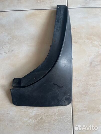 Брызговик задний правый Skoda Fabia 2 С 2007 По