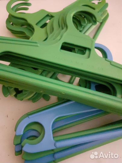 Вешалки плечики