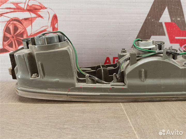 Фонарь правый Nissan Cube 2007-2008