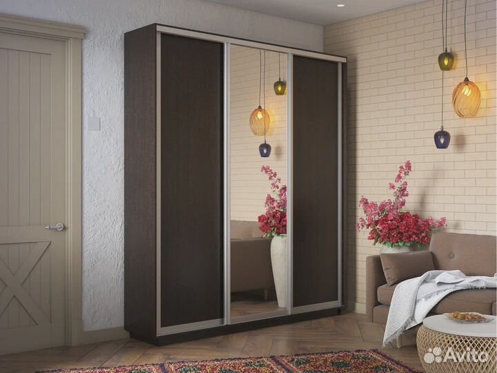 Шкаф купе от производителя трехдверный с зеркалом