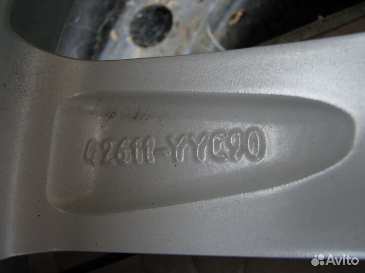 Toyota Camry V70 Диск литой R17