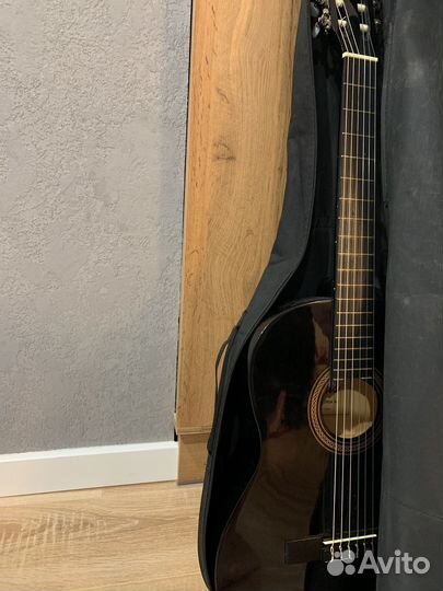Классическая гитара бу