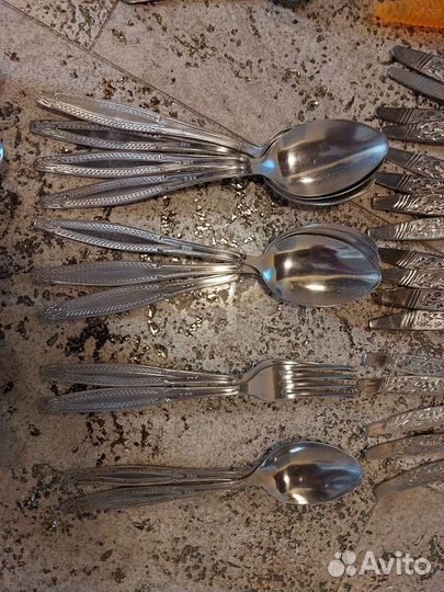 Ложки вилки столовые приборы