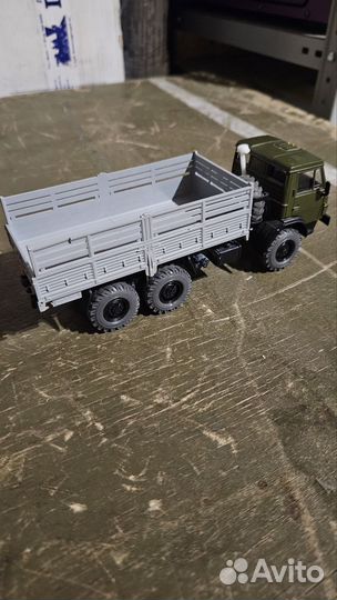 Модель 1:43 Камаз 4310