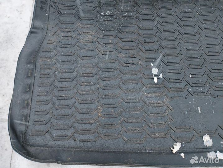 Nissan Terrano D10 - Коврик в багажник Б/У