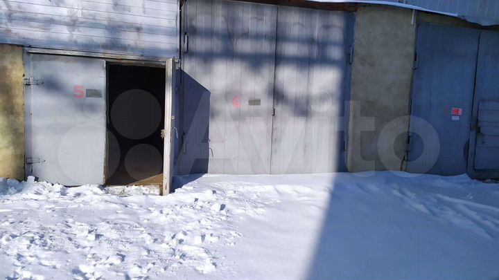 Гараж, > 30 м²