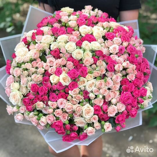 Букет кустовых роз