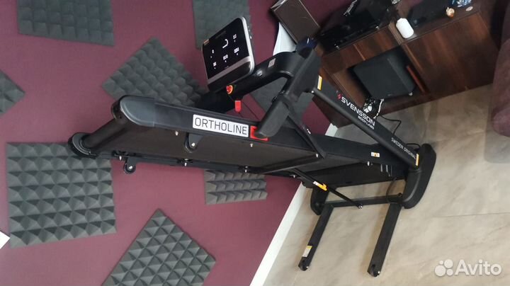 Электрическая беговая дорожка с амортизацией и кар