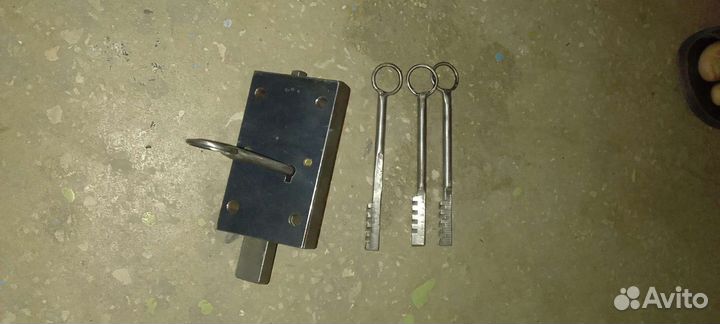 Замок врезной