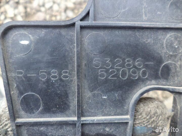 Дефлектор радиатора Toyota Vitz NCP13 1NZ-FE