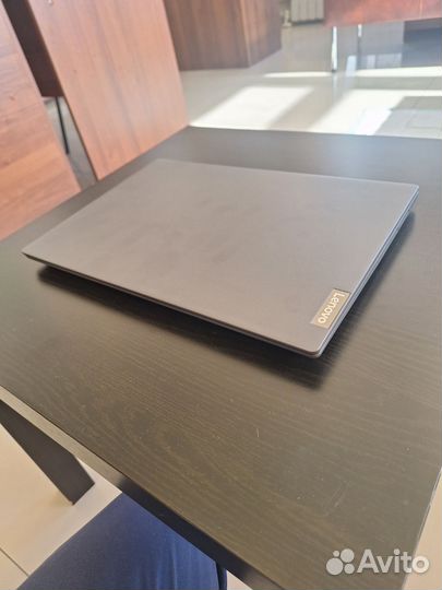 Ноутбук lenovo v15igl